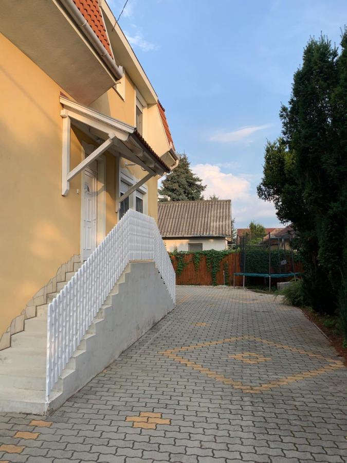 Gazlang Apartman Hajduszoboszlo Exterior photo