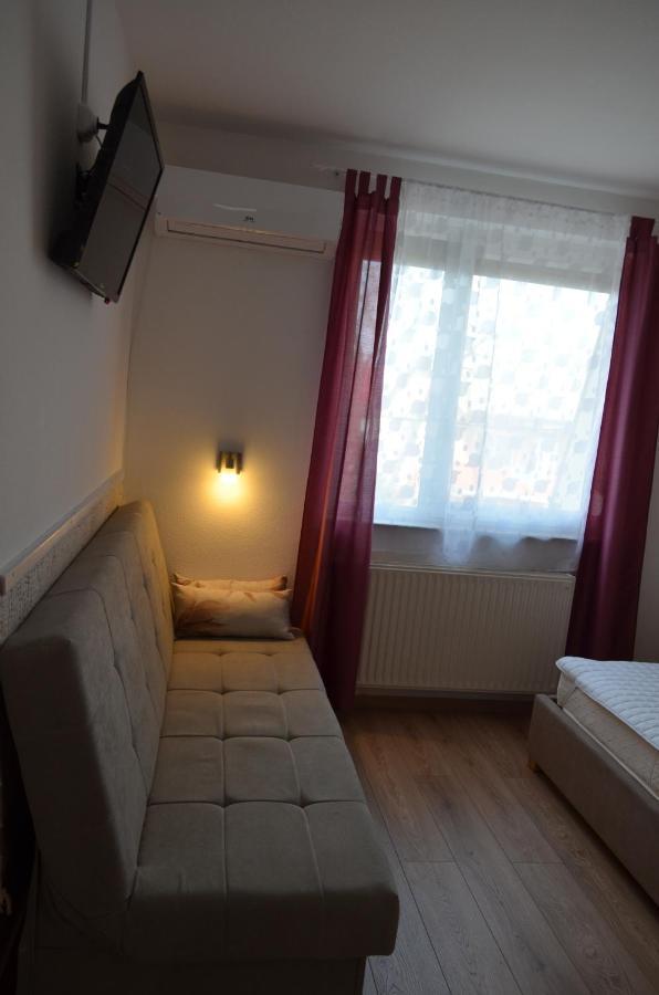Gazlang Apartman Hajduszoboszlo Exterior photo