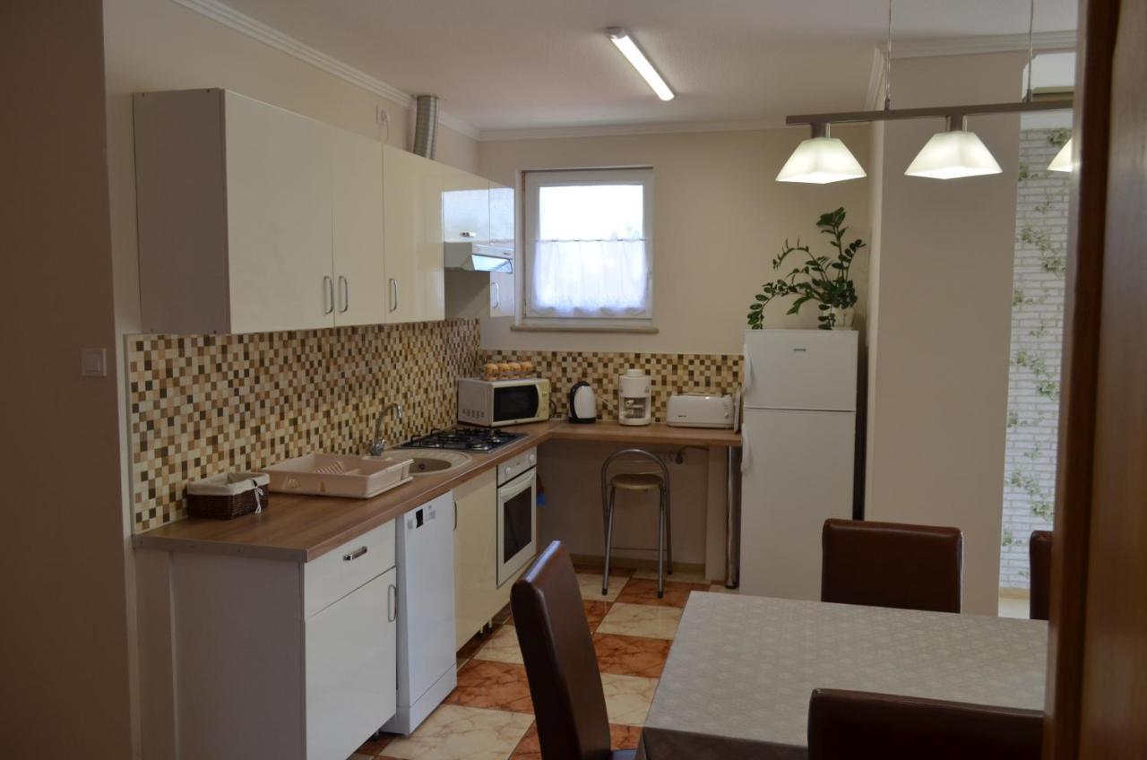 Gazlang Apartman Hajduszoboszlo Exterior photo